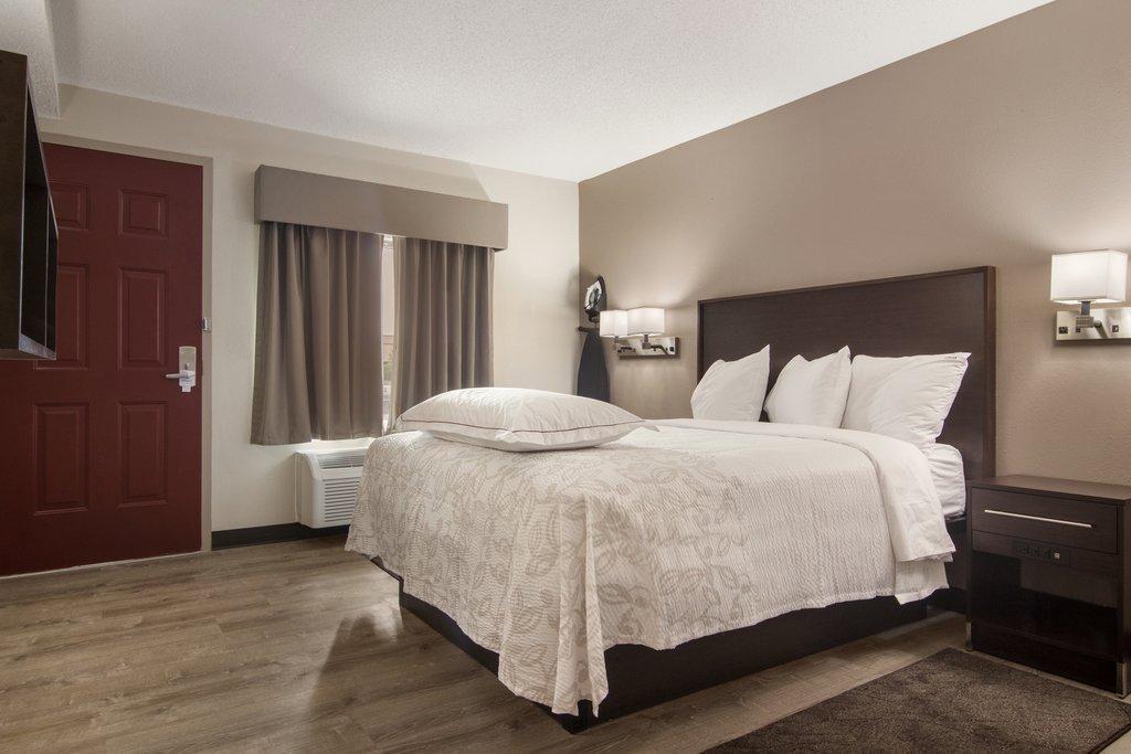 Red Roof Plus+ & Suites Erie Bagian luar foto