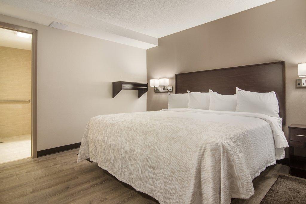 Red Roof Plus+ & Suites Erie Bagian luar foto