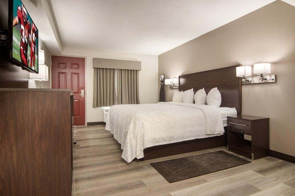 Red Roof Plus+ & Suites Erie Bagian luar foto