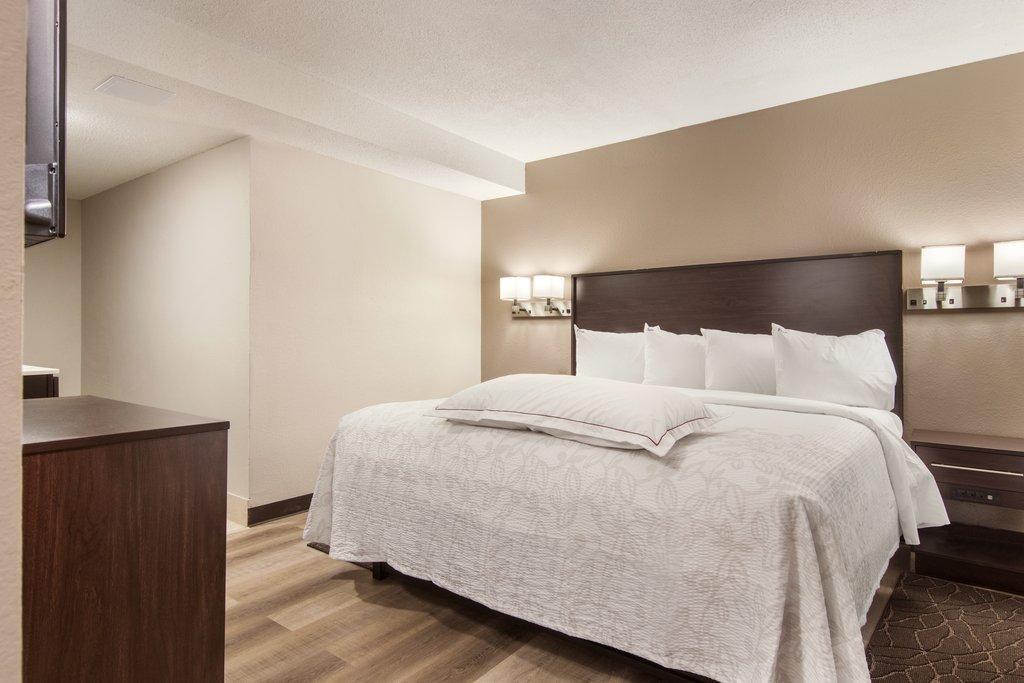 Red Roof Plus+ & Suites Erie Bagian luar foto